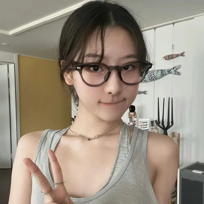 她嫁了个警察